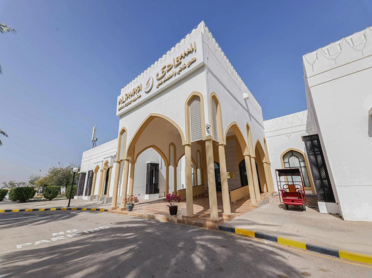Capital O133 Al Sawadi Beach Resort & Spa バルカ エクステリア 写真