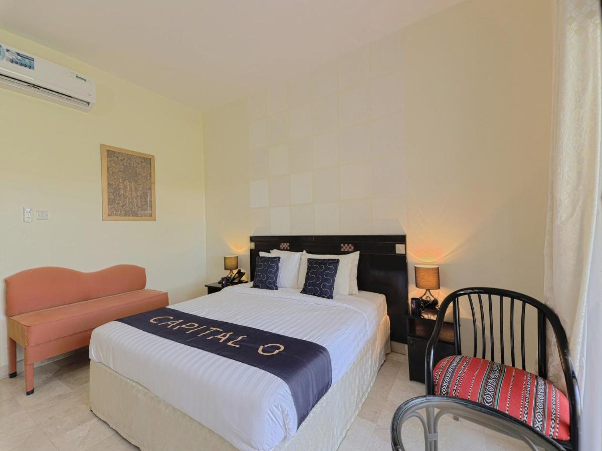 Capital O133 Al Sawadi Beach Resort & Spa バルカ エクステリア 写真