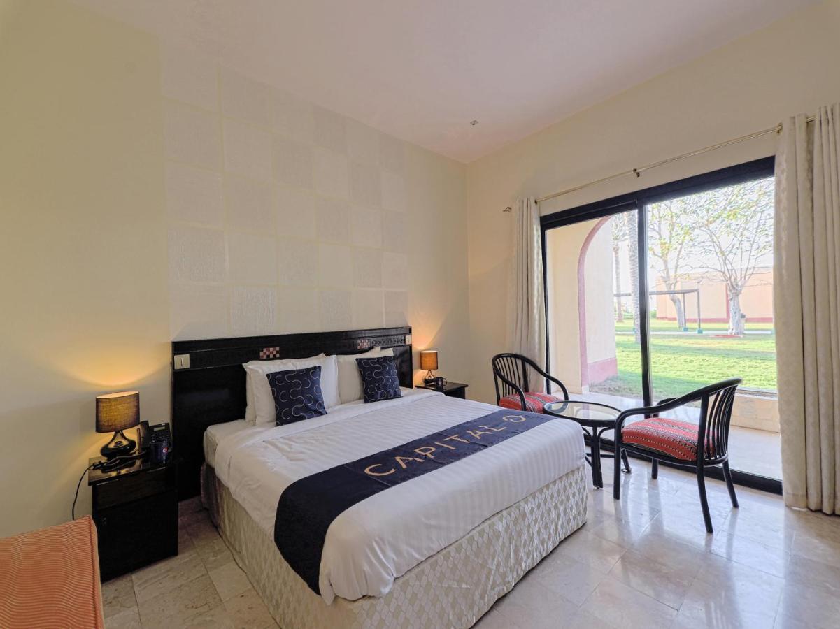 Capital O133 Al Sawadi Beach Resort & Spa バルカ エクステリア 写真