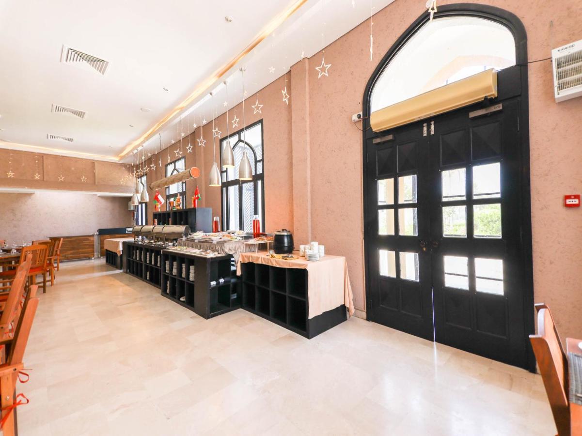 Capital O133 Al Sawadi Beach Resort & Spa バルカ エクステリア 写真