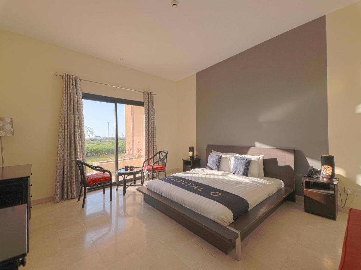 Capital O133 Al Sawadi Beach Resort & Spa バルカ エクステリア 写真