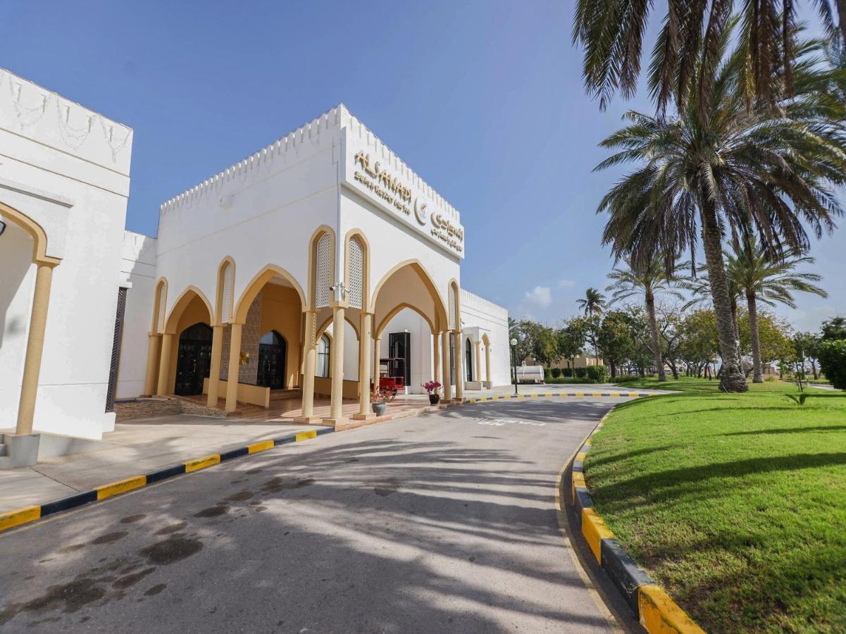 Capital O133 Al Sawadi Beach Resort & Spa バルカ エクステリア 写真