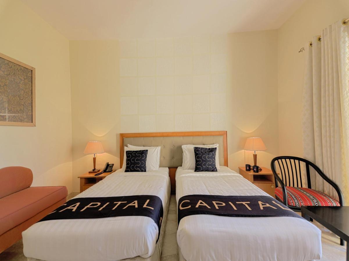 Capital O133 Al Sawadi Beach Resort & Spa バルカ エクステリア 写真