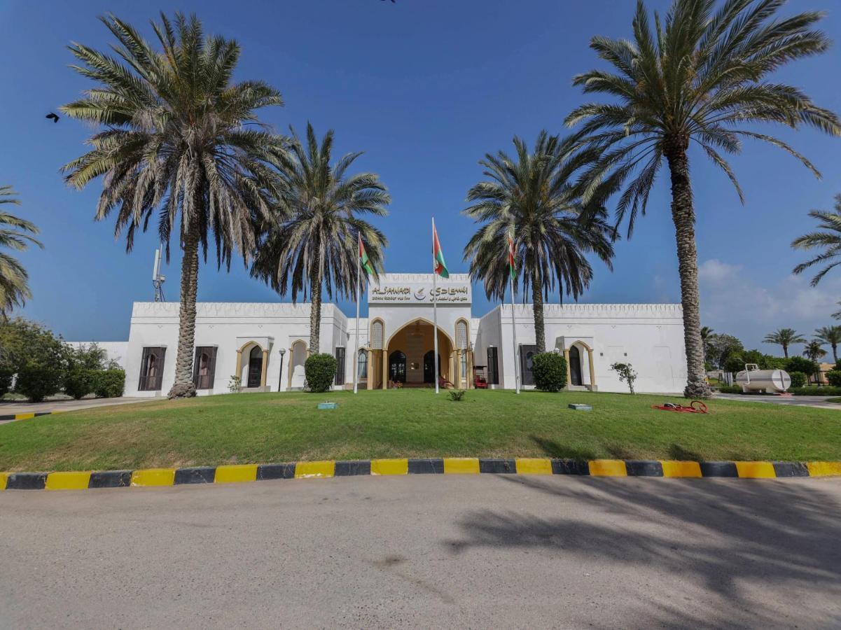 Capital O133 Al Sawadi Beach Resort & Spa バルカ エクステリア 写真